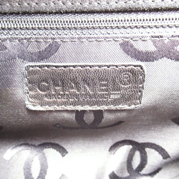 2104102245524 6 Chanel Chain Tote Shoulder Bag Suede Black