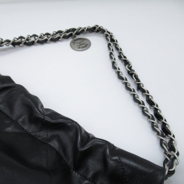 2104102255844 10 Chanel Chanel22 Chain Shoulder Calf Black