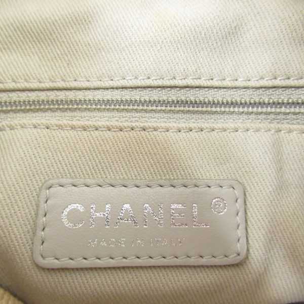 2104102261456 11 Chanel Chain Shoulder Caviar Skin Beige