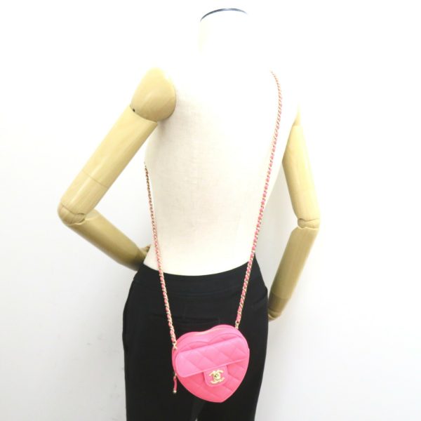 2104102265836 2 Chanel Mini Heart Chain Shoulder Lambskin Pink