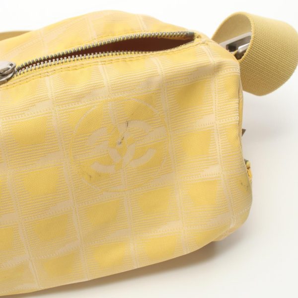 2104102285933 9 Chanel Line Mini Roll Bag Yellow