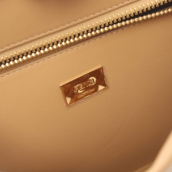 2104102293259 4 Fendi Peekaboo Regular Selleria Handbag Beige