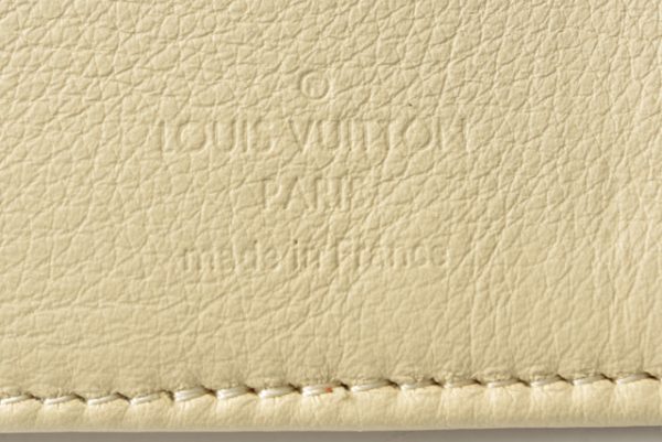 210427 04 lv 11 Louis Vuitton Portefeuille Amelia Mahina Orchid Wallet