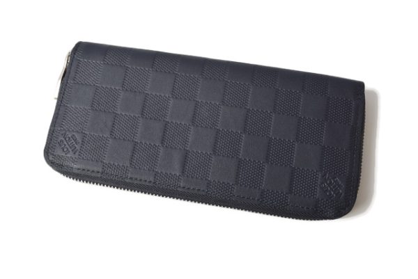 210427 13 lv 2 Louis Vuitton Zippy Wallet Damier Infini Blue