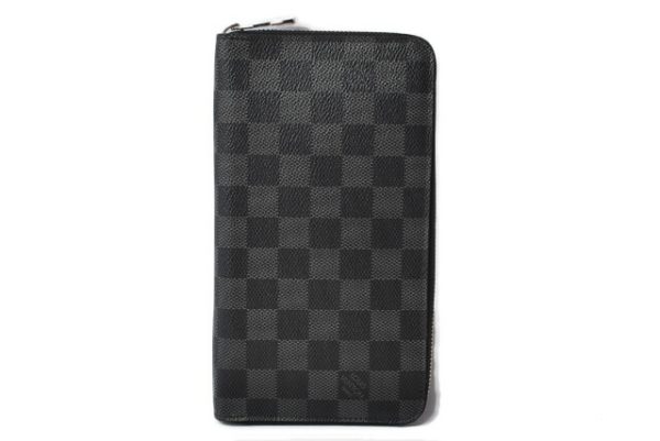 210427 22 lv 2 Louis Vuitton Zippy Organizer Wallet Long Damier Graphite