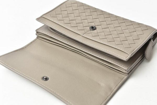 210427 46 bv 4 Bottega Veneta Wallet Nappa Greige