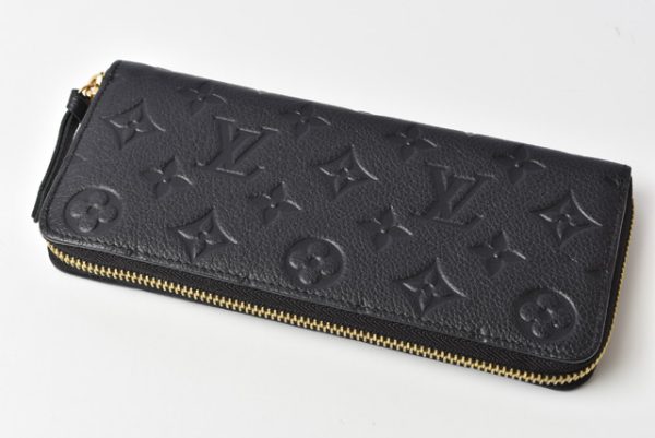 210427 49 lv 2 Louis Vuitton Long Wallet Portefeuil Clemence Empreinte Noir