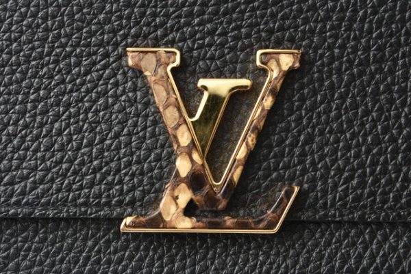 210625 to 07 lv 2 Louis Vuitton Long Wallet Capucines Python Taurillon Calf