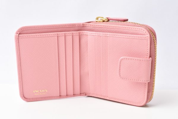 210625 to 3 p 8 Prada Folding Wallet Saffiano Petalo