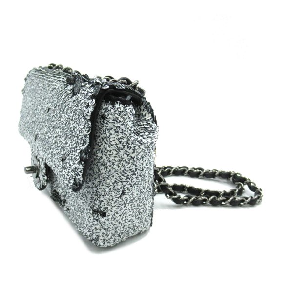 2106800531213 3 Chanel Sequin Chain Shoulder Bag White Black