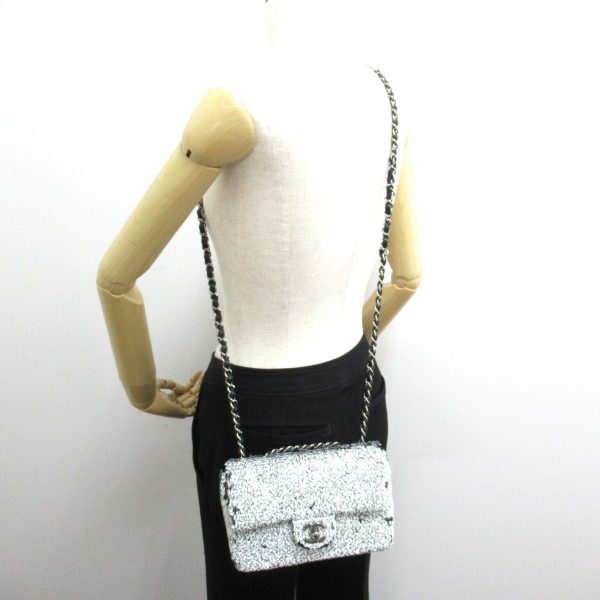 2106800531213 5 Chanel Sequin Chain Shoulder Bag White Black