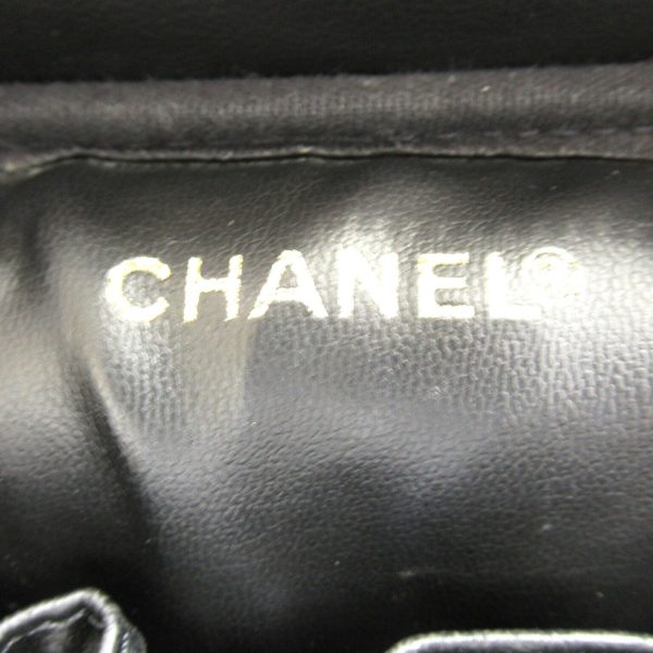 2107600980256 7 Chanel Vanity Handbag Caviar Skin Black