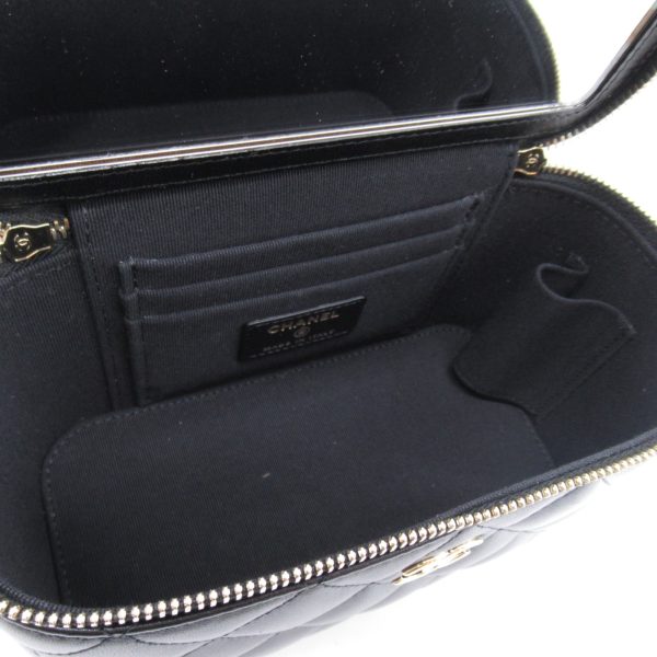 2120100001375 2 Chanel Vanity Chain Shoulder Bag Lambskin Black