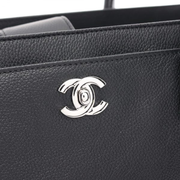 2120100004727 6 Chanel Executive Tote Bag Black