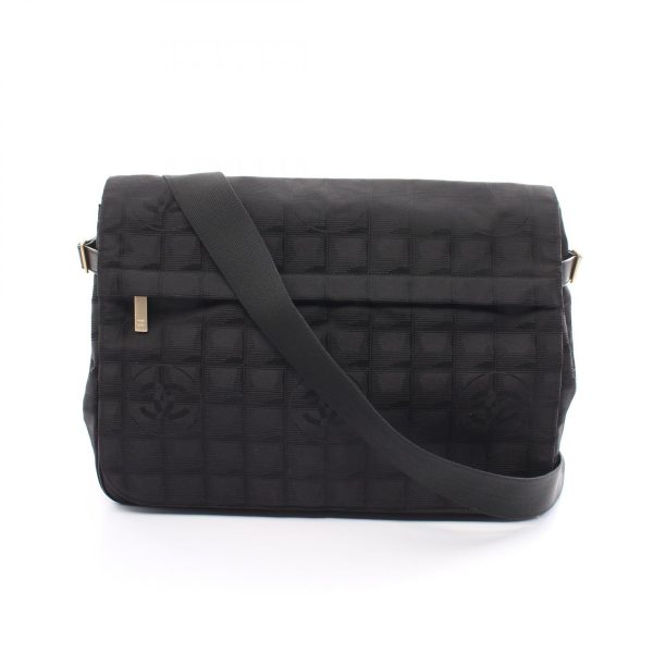 2120700082552 1 Chanel Line Shoulder Bag Black