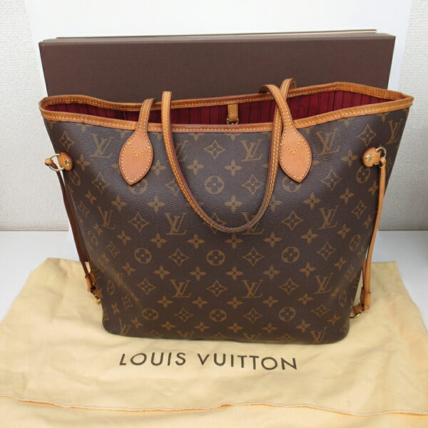 22002734 Louis Vuitton Neverfull MM Monogram Tote Bag