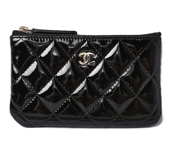 220314 805 3 ch 1 Chanel Pouch Patent Black