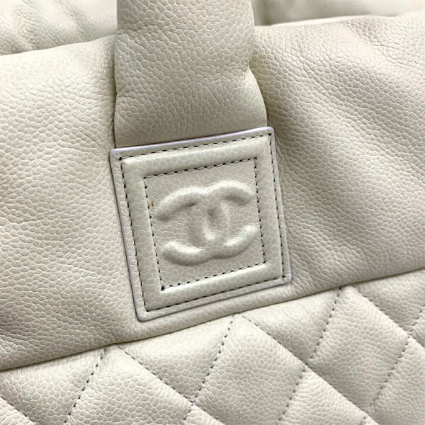 23 2934 18 Chanel Coco Cocoon Shoulder Bag Soft Caviar Skin Beige