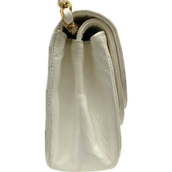 23 4201 3 Chanel Chain Shoulder Bag Matelasse White