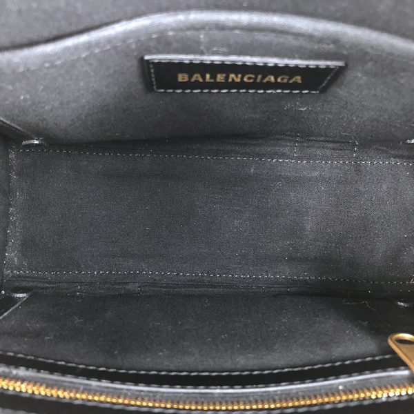 2300037187261 5 BALENCIAGA XS 693662 Ivory Black Shoulder Bag