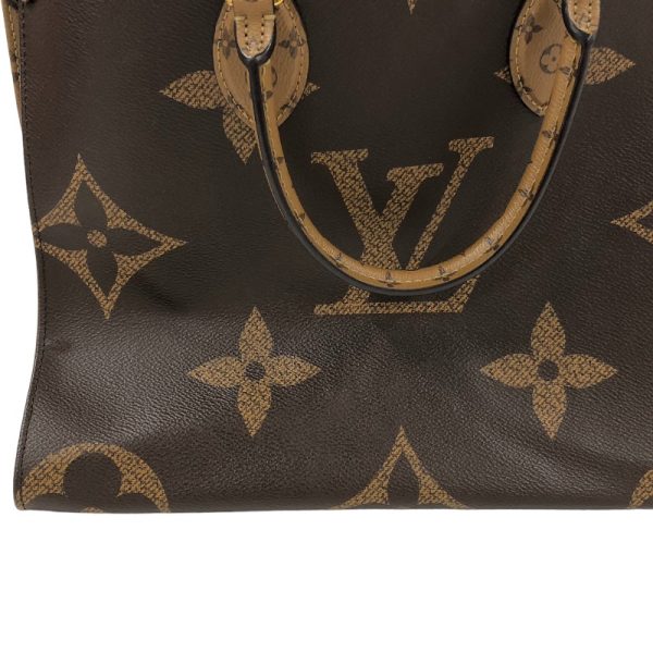 2300037774331 10 LOUIS VUITTON On the Go MM Brown Monogram Giant Handbag