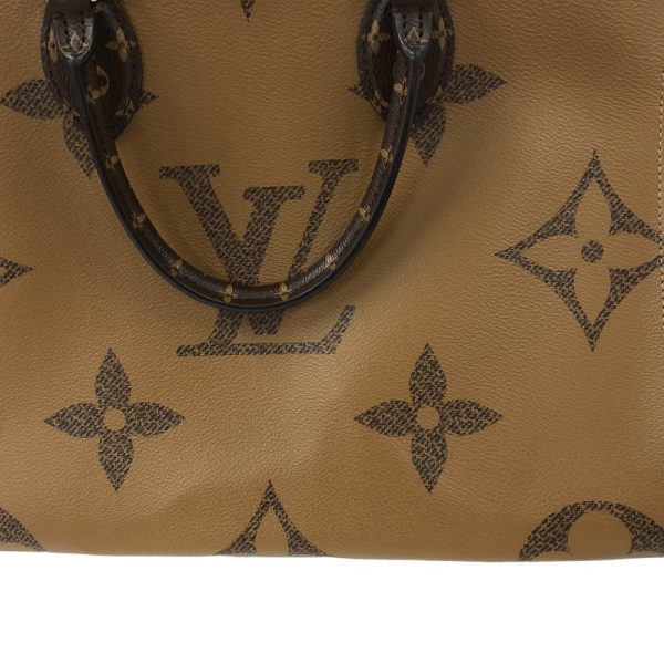 2300037774331 11 LOUIS VUITTON On the Go MM Brown Monogram Giant Handbag