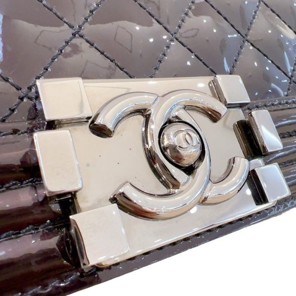 2300037944185 10 CHANEL Boy Chanel 28 Enamel Shoulder Bag