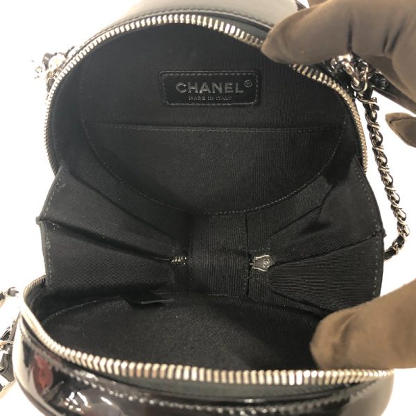 2300038295378 6 CHANEL Metallic Round Chain Shoulder Black Patent Shoulder Bag