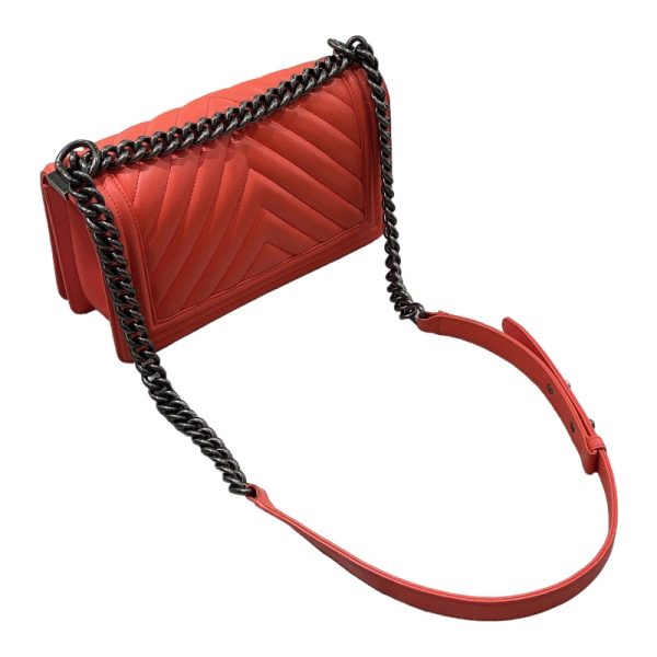 2300038823021 6 CHANEL Boy V Stitch SV Red Calf Shoulder Bag