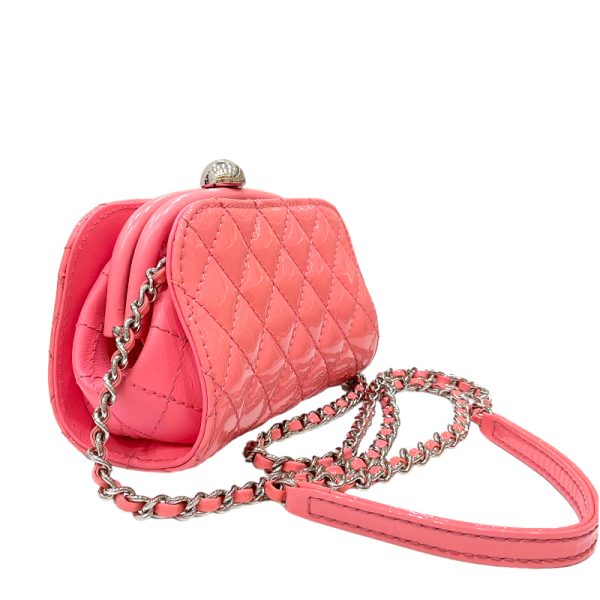 2300038823038 4 CHANEL chain shoulder bag pink patent shoulder bag