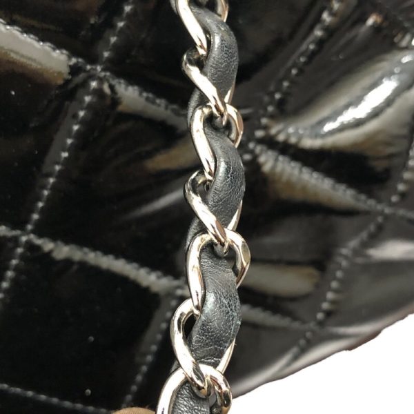 2300038825643 12 CHANEL Chain Tote Bag Black Enamel Tote Bag