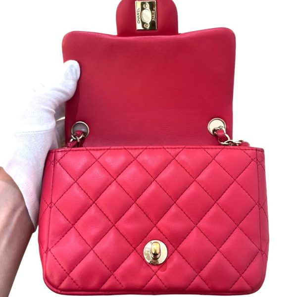 2300038825667 18 CHANEL Mini Matelasse 18 Pink Lambskin Shoulder Bag