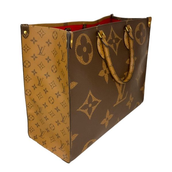 2300039389779 3 LOUIS VUITTON On the Go GM Monogram Giant Reverse Handbag