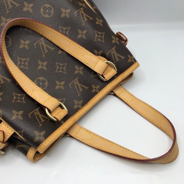 2300039389878 7 LOUIS VUITTON Batignolles Monogram Handbag