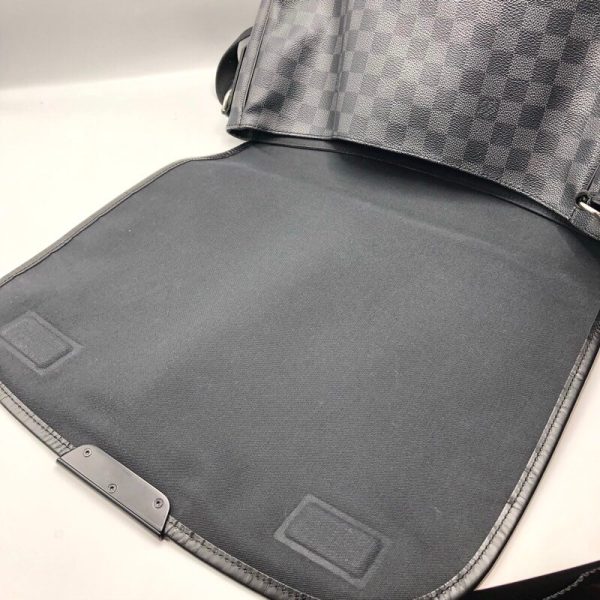 2300039597402 4 LOUIS VUITTON Daniel MM N58033 Black Graphite Shoulder Bag