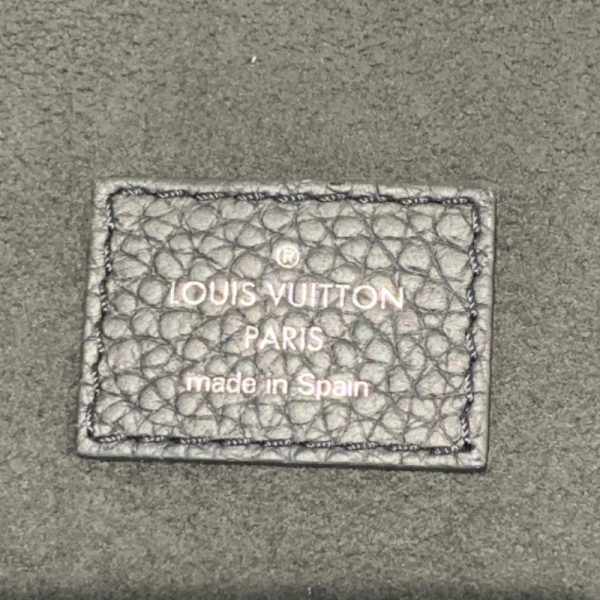 2300039798007 7 LOUIS VUITTON Victor M41352 Noir Bag