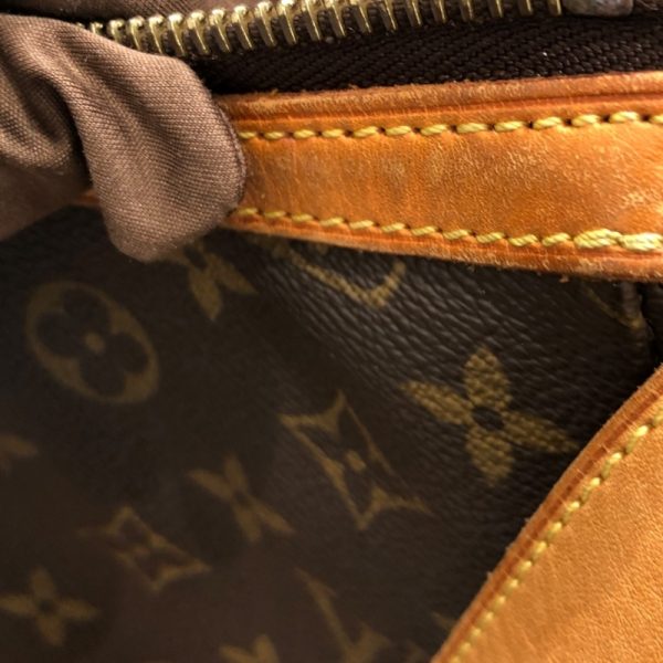 2300039823235 16 LOUIS VUITTON M40075 Monogram Shoulder Bag