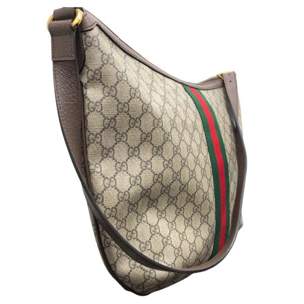 2300039826762 2 GUCCI GG Supreme Shoulder Bag