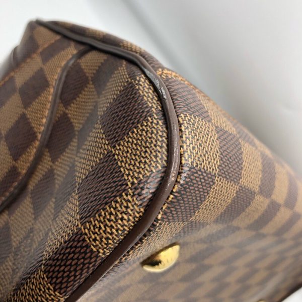 2300040011461 9 LOUIS VUITTON Duomo Handbag