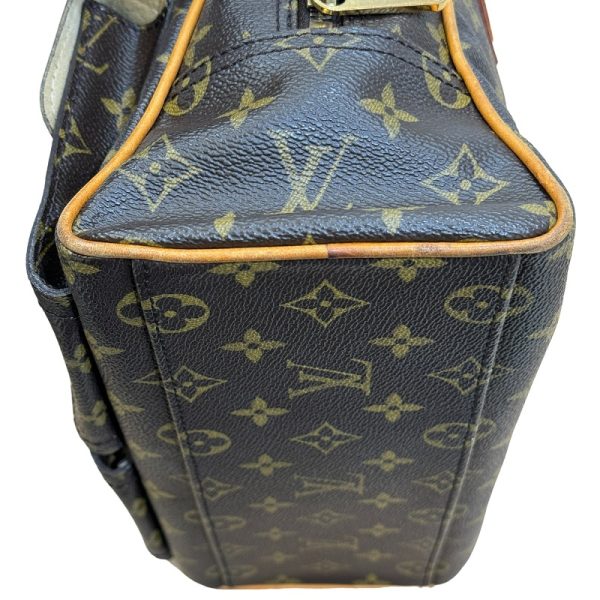 2300040124604 6 LOUIS VUITTON Manhattan PM Monogram Handbag