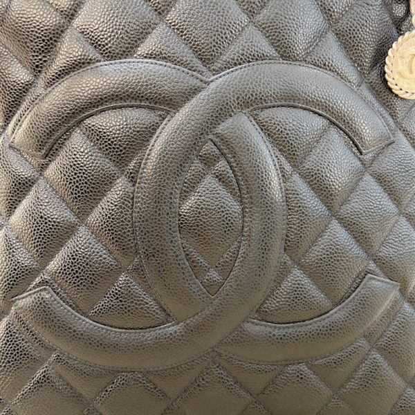 2300040392140 13 CHANEL tote caviar skinSV handbag