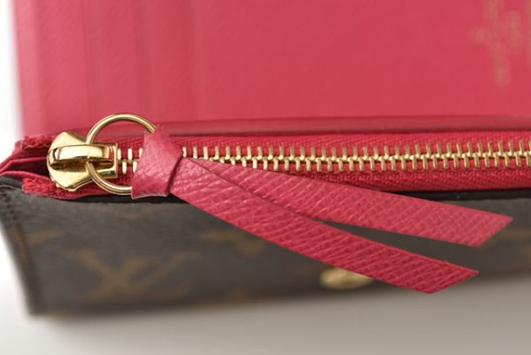 230318 lv 10 Louis Vuitton Vivienne Portefeuille Victorine TrifWallet