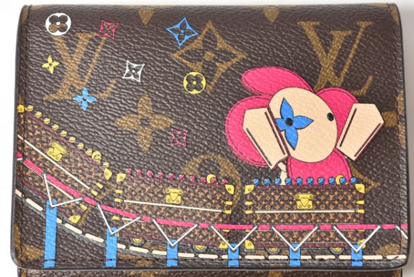 230318 lv 3 Louis Vuitton Vivienne Portefeuille Victorine TrifWallet