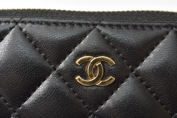 230323 ch 4 Chanel Long Wallet Lambskin Black Bordeaux