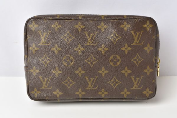 230334 lv 4 Louis Vuitton True Toilet 23 Pouch