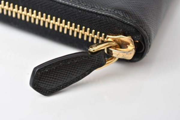 230419 p 5 Prada Long Wallet Saffiano Black