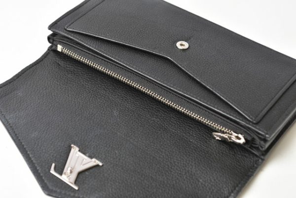 230447 lv 10 Louis Vuitton Lock Me Wallet Noir