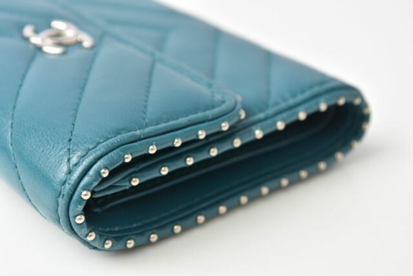 230468 ch 7 CHANEL Mini Wallet Chevron Studs Turquoise Blue