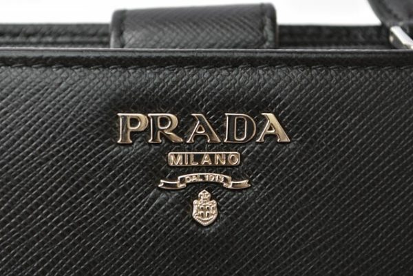 230624 p 3 Prada Wallet Saffiano Black