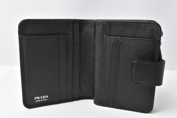 230624 p 4 Prada Wallet Saffiano Black